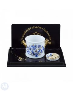 RP14726 - Ravioli with Blue and Gold Cooking Pot