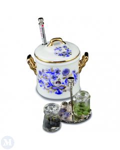 RP16316 - Blue and Gold Cooking Pot with Jars