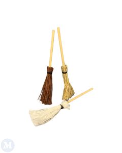 Set of 3 Brooms (D7039)