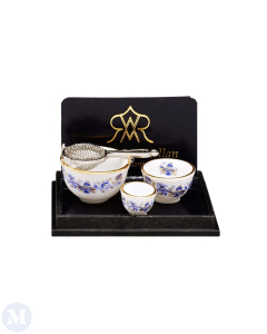 Blue Onion Design Set with Strainer and Bowl