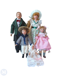 Traditional Family of Five Dolls